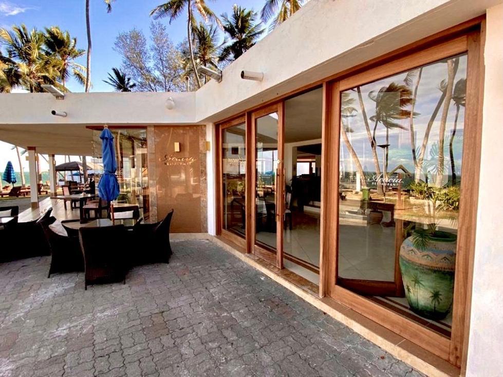 Kenya Bay Beach Hotel Bamburi Exterior foto